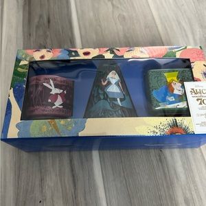 New Alice in Wonderland 70th Anniversary set of 3 vases